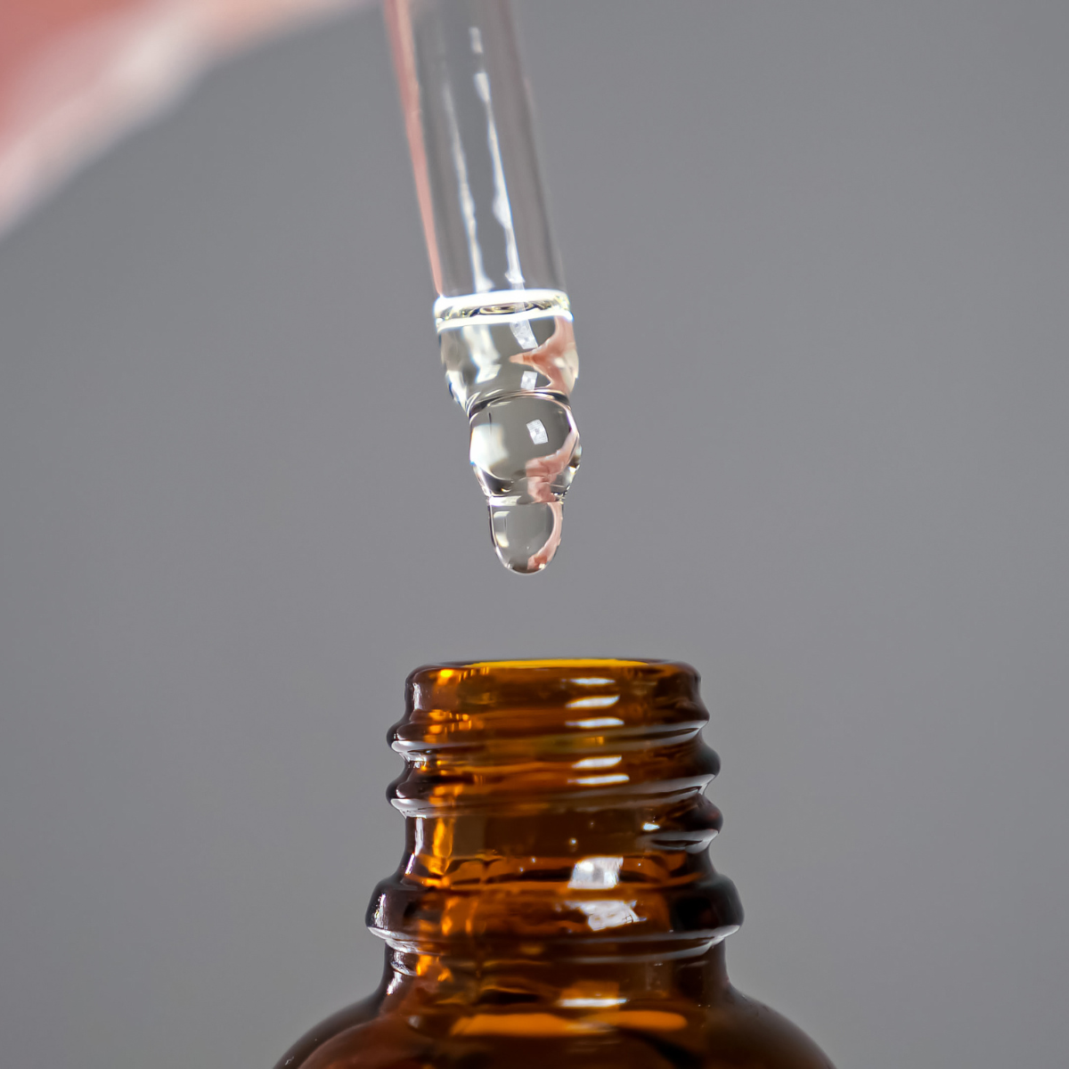 5% NIACINAMIDE (B3) FLAWLESS SKIN SERUM.  CHOOSE THIS serum for skin barrier protection, skin flaws and brightness. GET 20% OFF. Use code SUPERDOSE20